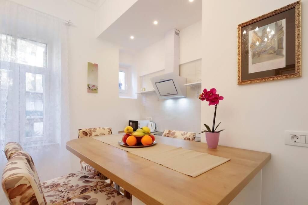 Chrystal Apps Integral Apartment Rijeka Exterior foto